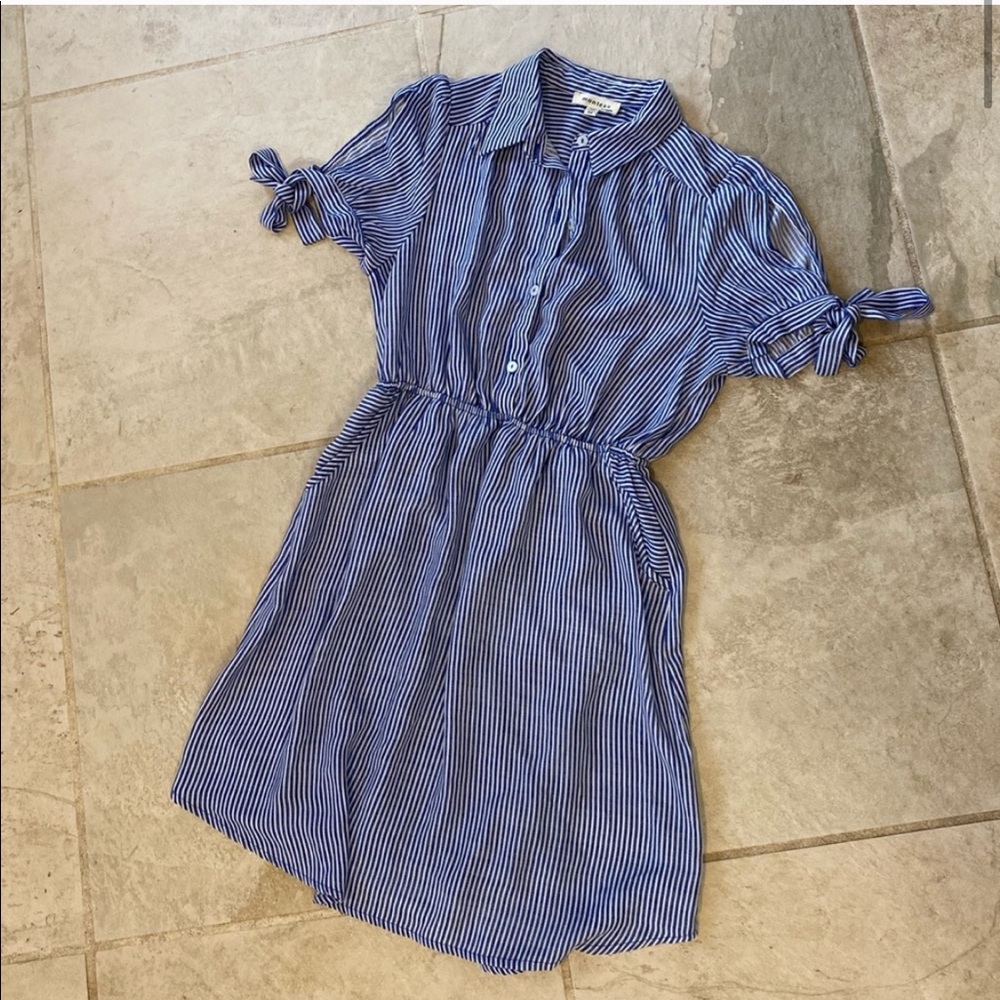 Blue & White Striped Dress Tie Sleeves and POCKETS